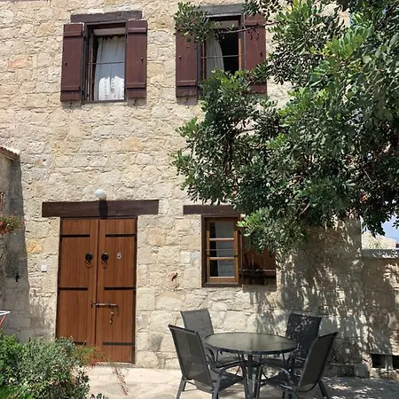 Agrotiko Traditional Houses Kallepia