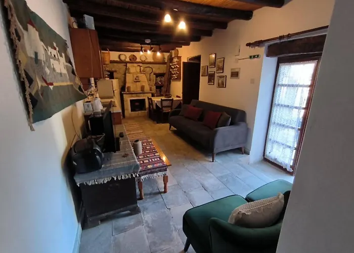 Agrotiko Traditional