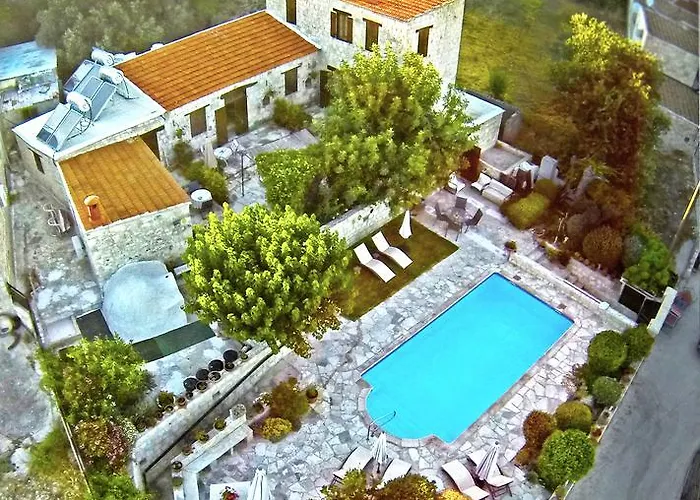 Agrotiko Traditional