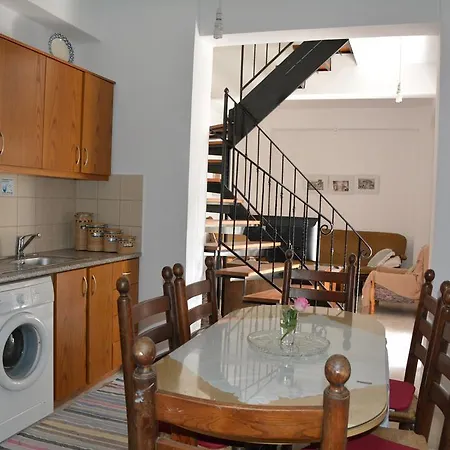 Agrotiko Traditional Kır Evi