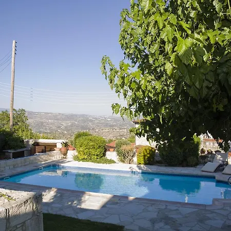 Agrotiko Traditional