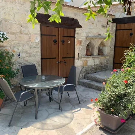 Agrotiko Traditional Kır Evi