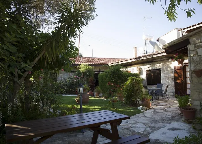 Agrotiko Traditional